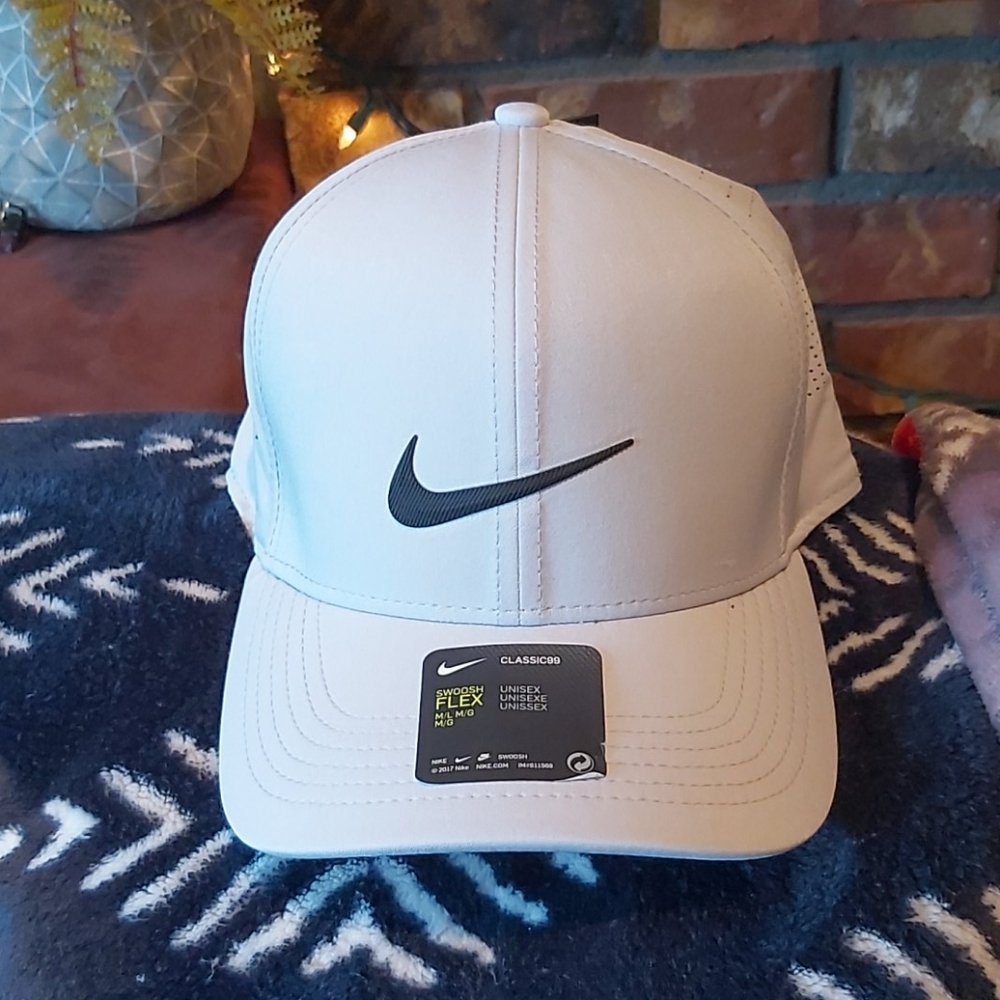Nike golf hat